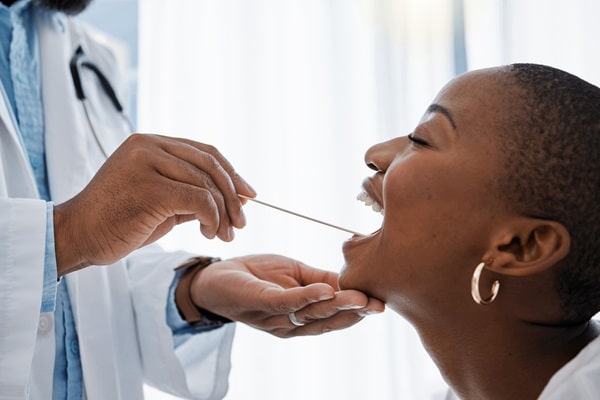 oral-cancer-screening-wesbrook-village-dental